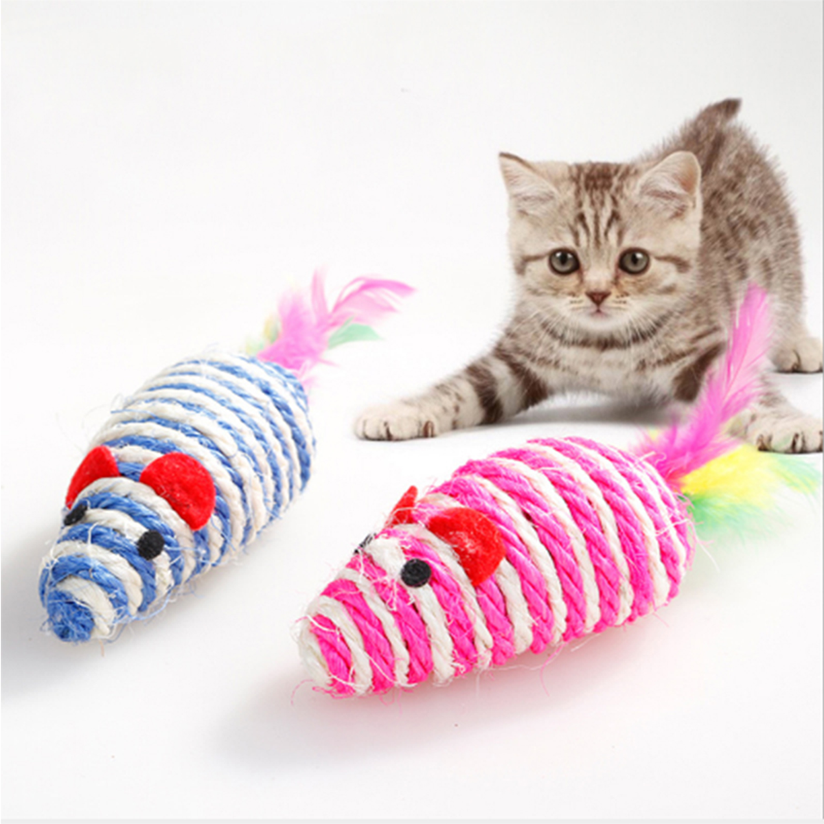 Ratón Sisal 14cm con pluma